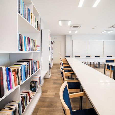 University Hotel Dorrah 투즐라 외부 사진